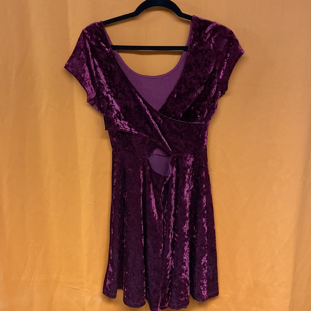 Dress - Picture 2 of 3